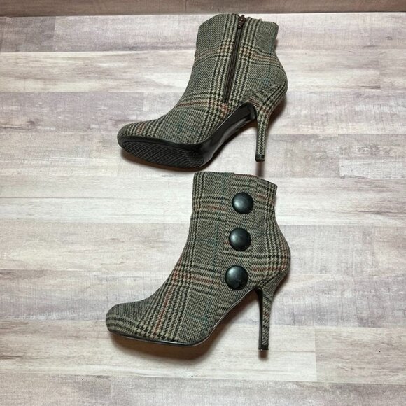 diba Plaid Ankle High Heel Boots With Button Detail & Side Zipper Closure - Picture 9 of 14
